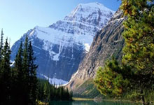 中国男足抵新加坡第二练，伊万科维奇强调转换速度和阵型紧凑.